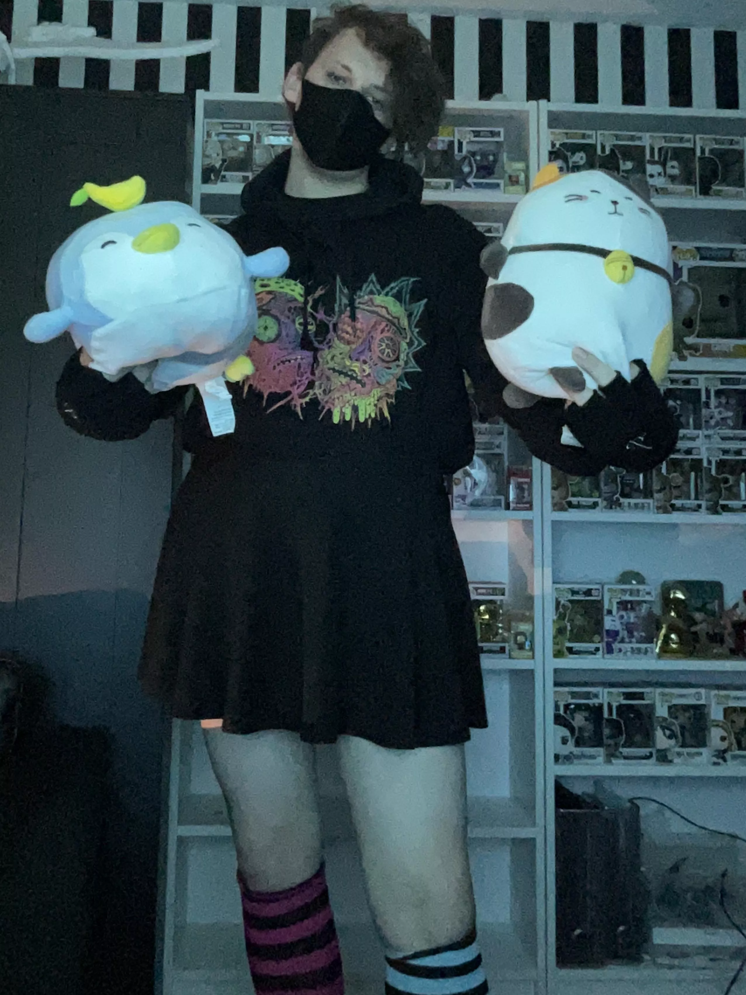 Wich one would u pick to hug with? 🥺