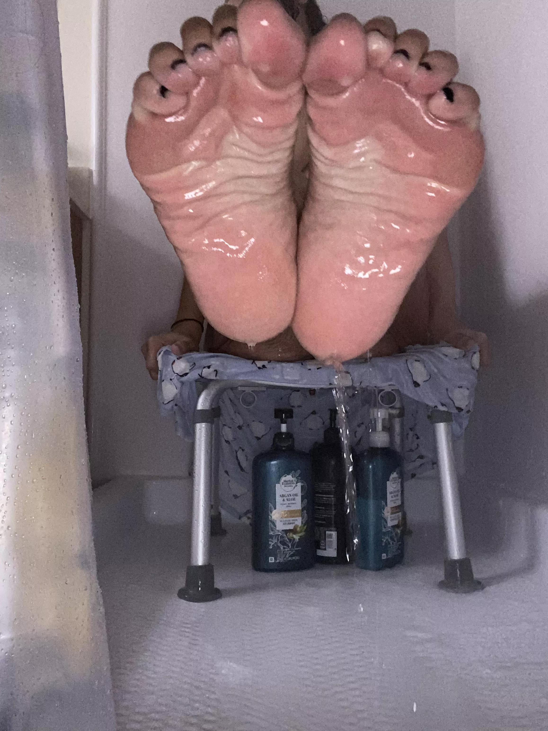 Wifeys thicck meaty wrinkles 🤤