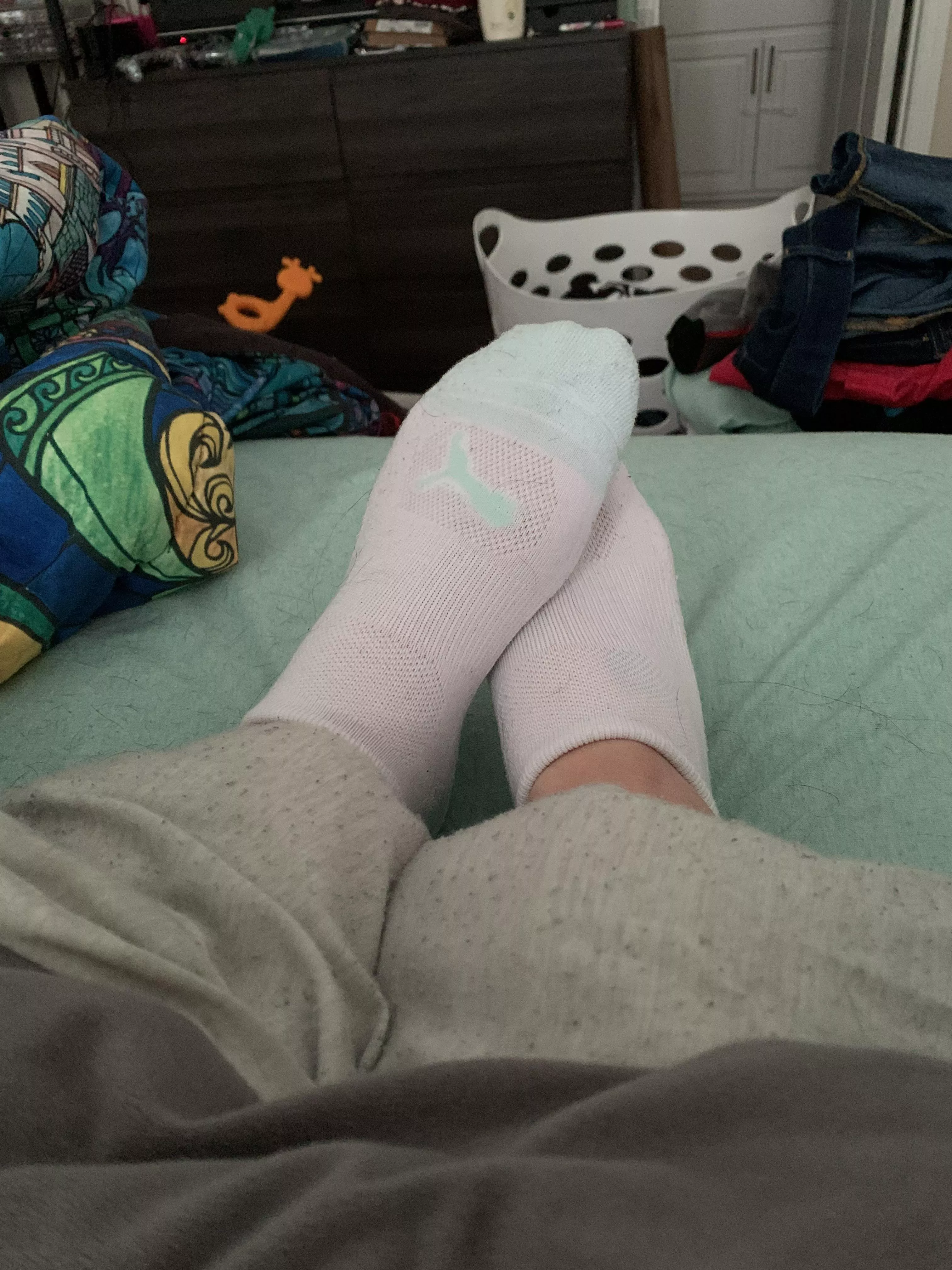 Wore these to the gym and slept in them. You know what to do 😏