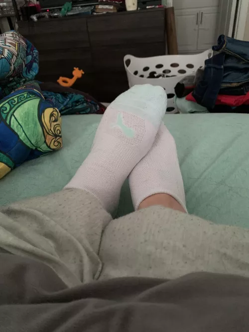 Wore these to the gym and slept in them. You know what to do 😏