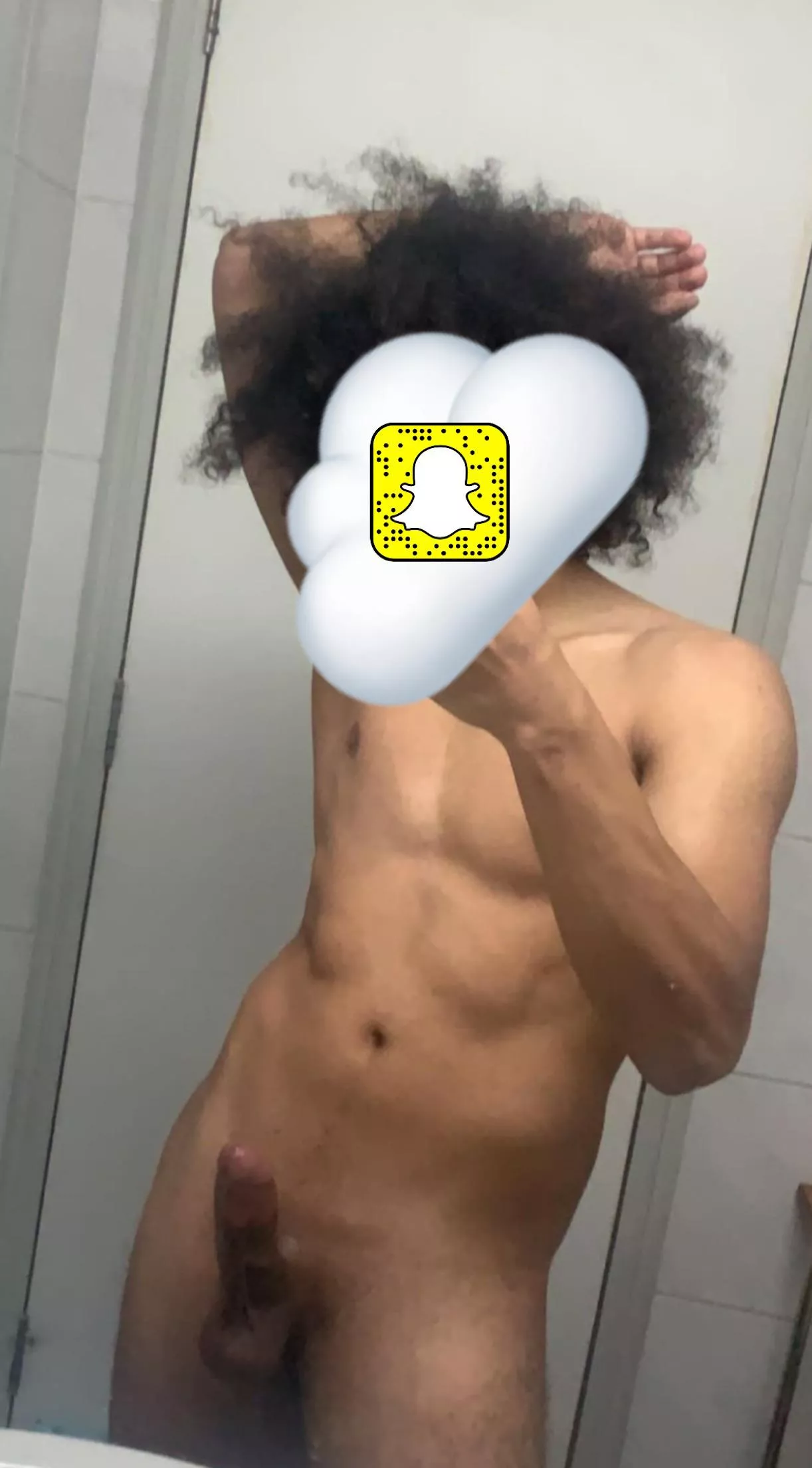 21 into femboys n slim smooth twinks hmu itsmehagainxx