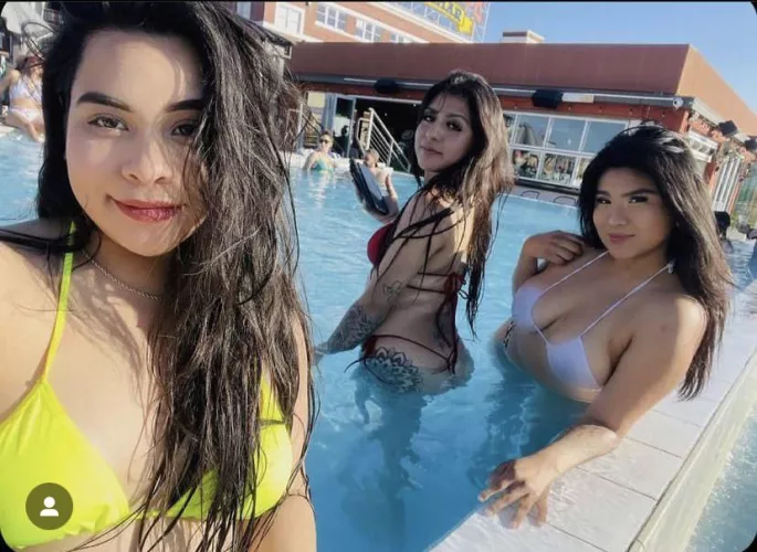 3 latinas