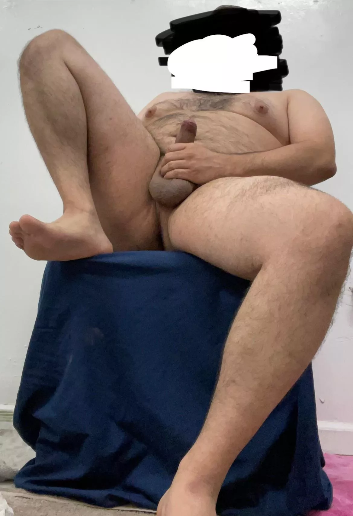 [35] Latino uncut verse bottom in tx looking for a thin/athletic hairy chaser my age or younger.