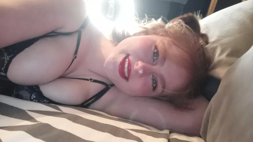 4'11 of pure sunshine 🥰💜