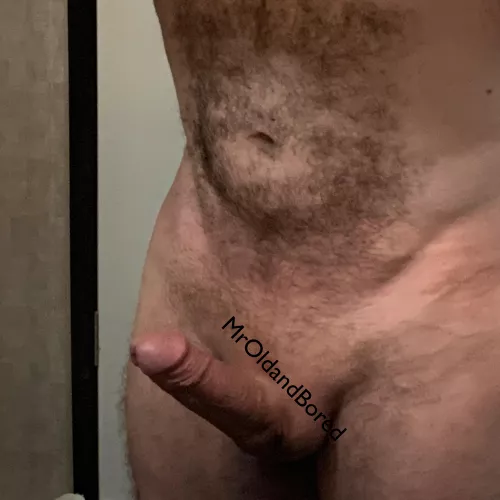 (52) decent dadbod right?