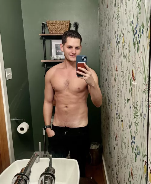 Abs trying to poke through the carne asada burrito I just ate