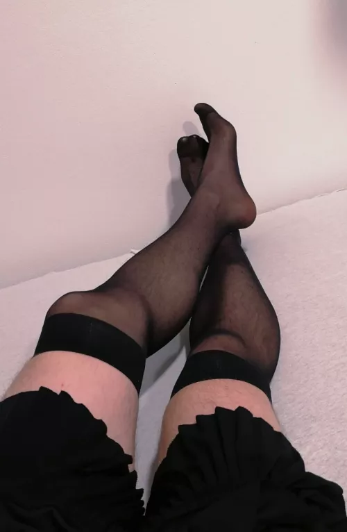 After a long week I need feet rubs