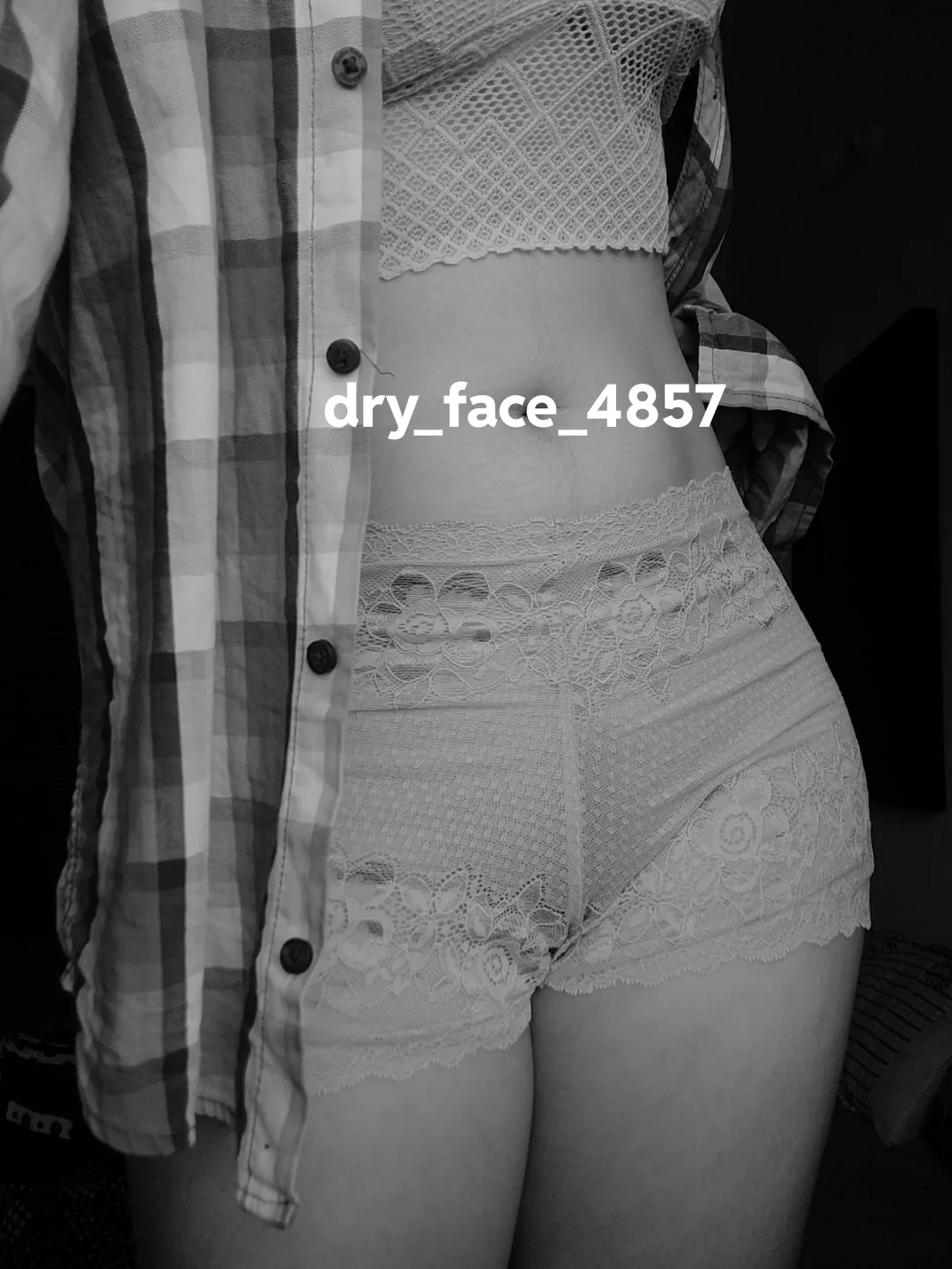 Any hot guy available in Malad [F]