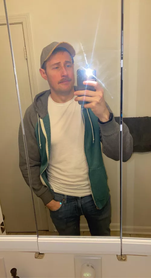 Anybody ever done a sugar detox? Seriously feel like I’m going through a drug withdrawal. Making it thru the day while my body is screaming for a donut on the inside. 🍰🍪🍩🍭