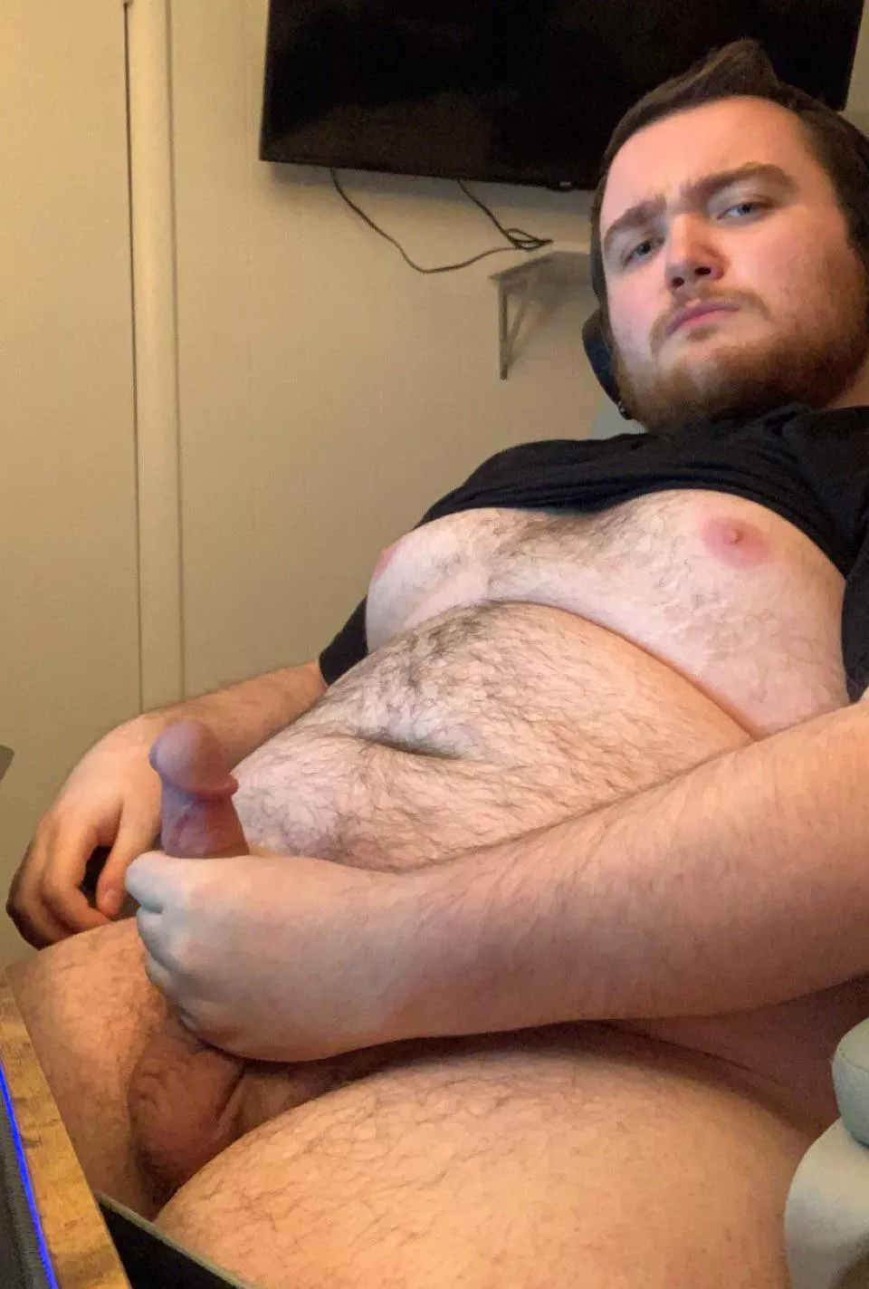 anyone like gamers? 🥴