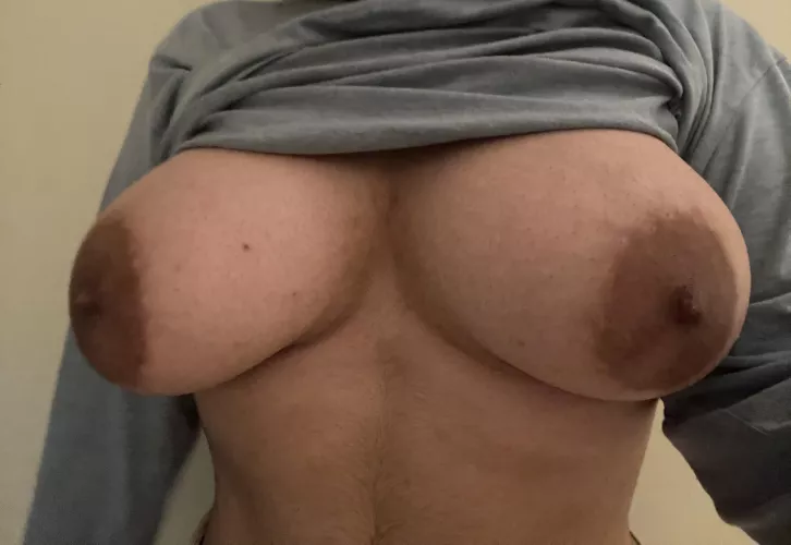 Are my areolas big enough to turn you on? (18f)