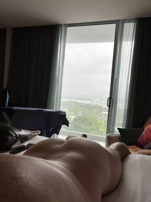 Back travelling and enjoying fresh hotels