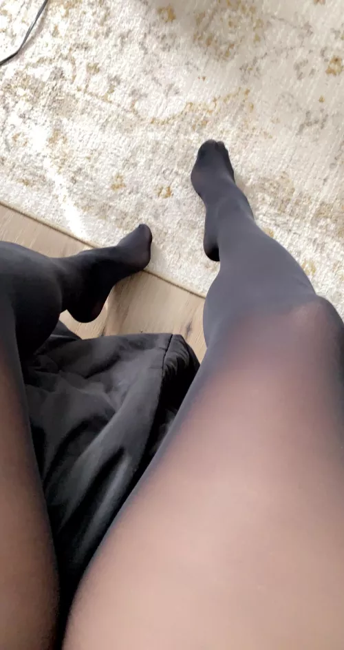 Black tights are the best tights 😋