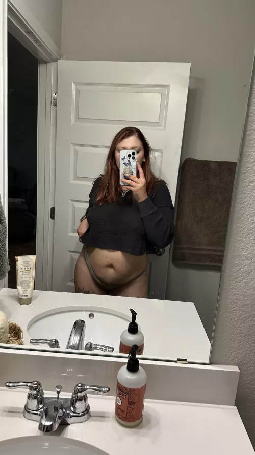 Can this chubby milf convince you to touch yourself?