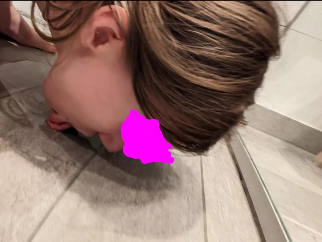 Cortney is licking up something like a good girl, can u guess what?