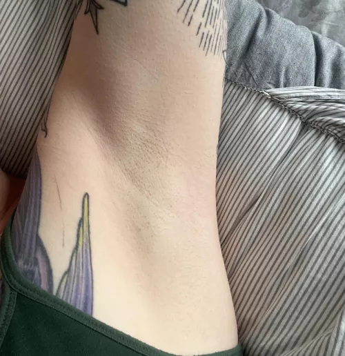 Could use a lick and ticklish giggle 🤭