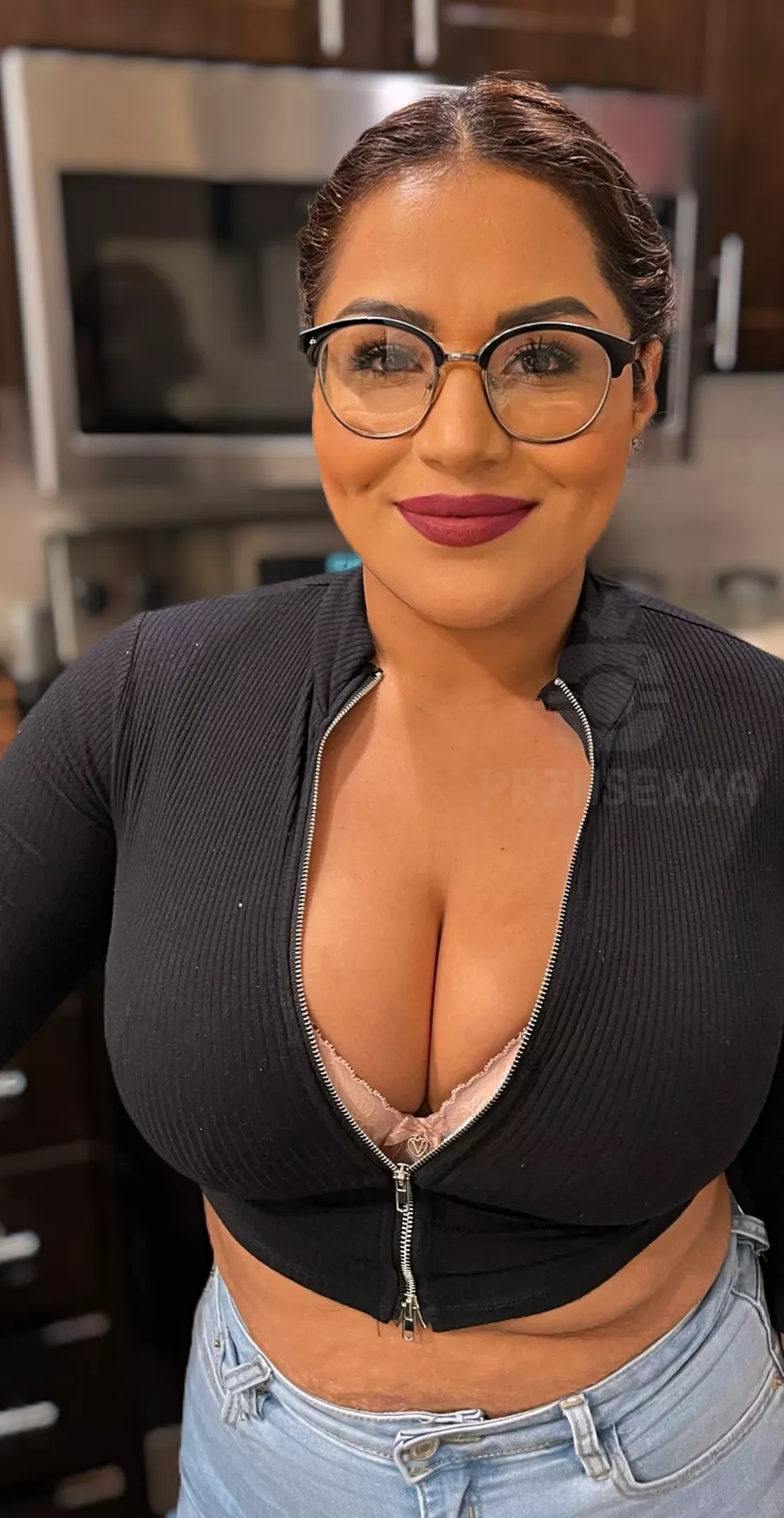 Dnt be shy pull the zipper