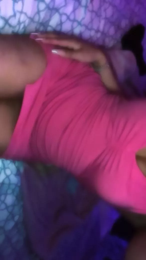 do i look good in pink?🥺