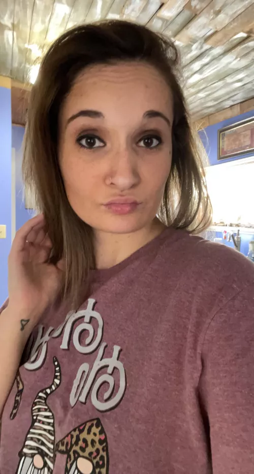 Feeling confident in my look today! 🔥