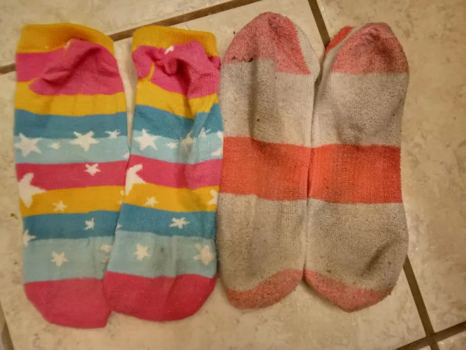 FLASH SALE!!! 2 pairs for $20! Claim them in the next five hours, and they ship today for free within the US! One day wear on stars, two days on thicker stripes. DM me!