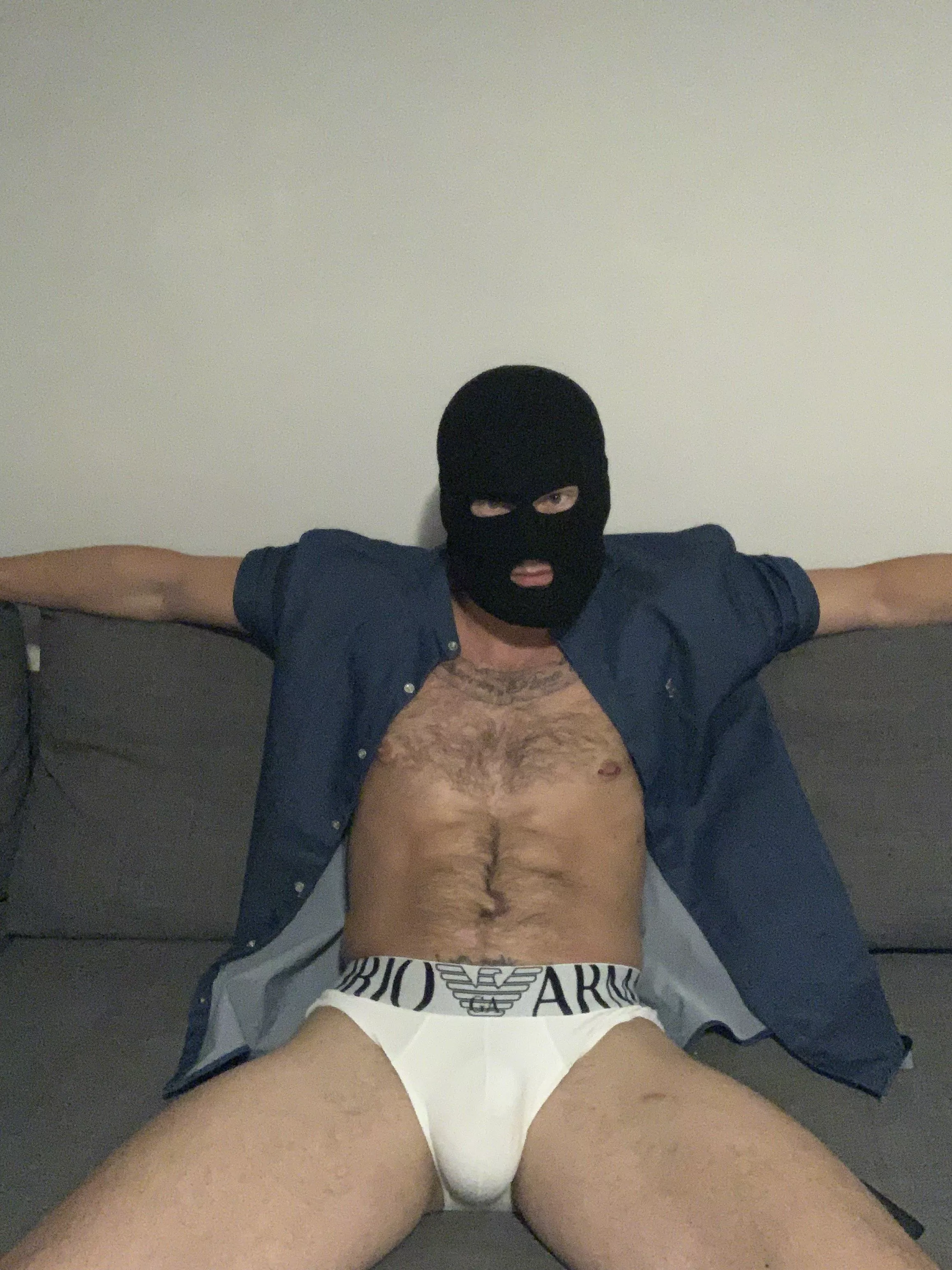 Free sub!! First 10!! Help me build my page by telling me what you want!!