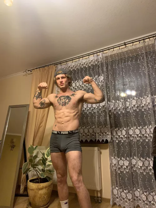 Get me hard somebody