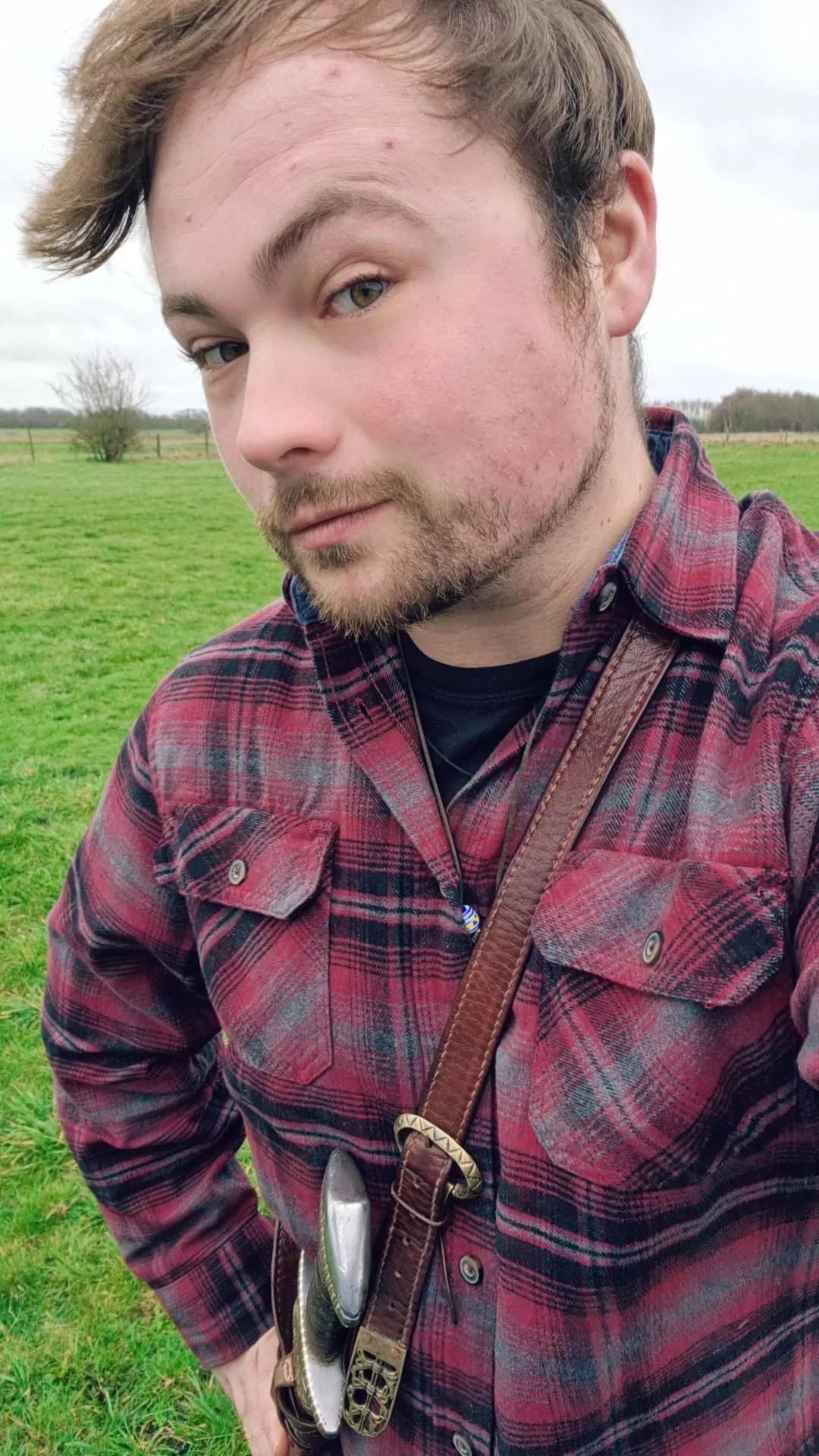 Got my flannel on, ready for a fight 😅 (29)