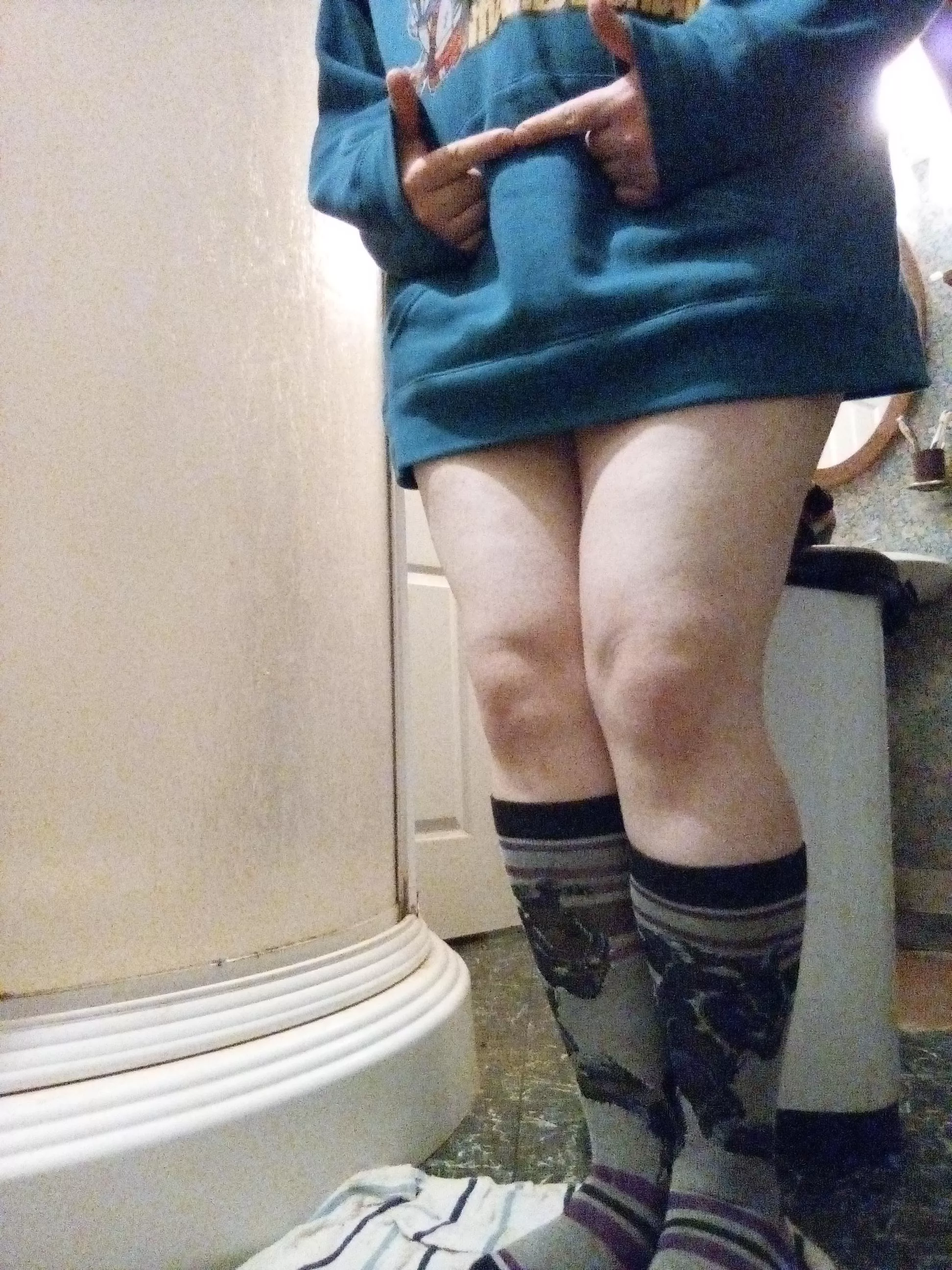 hiya shy femboy here ☺️🫠