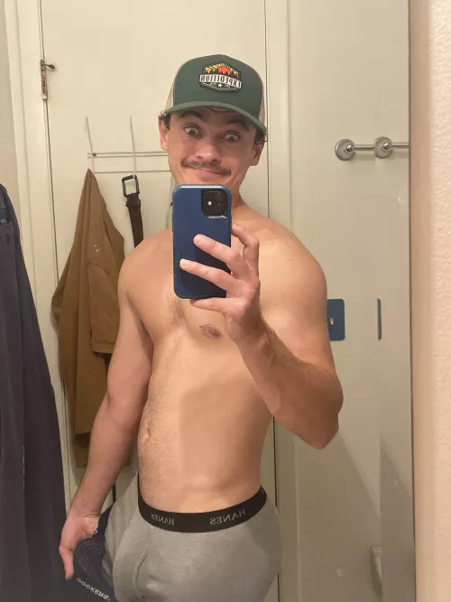 I hope my Hanes gets your smile on ☺️