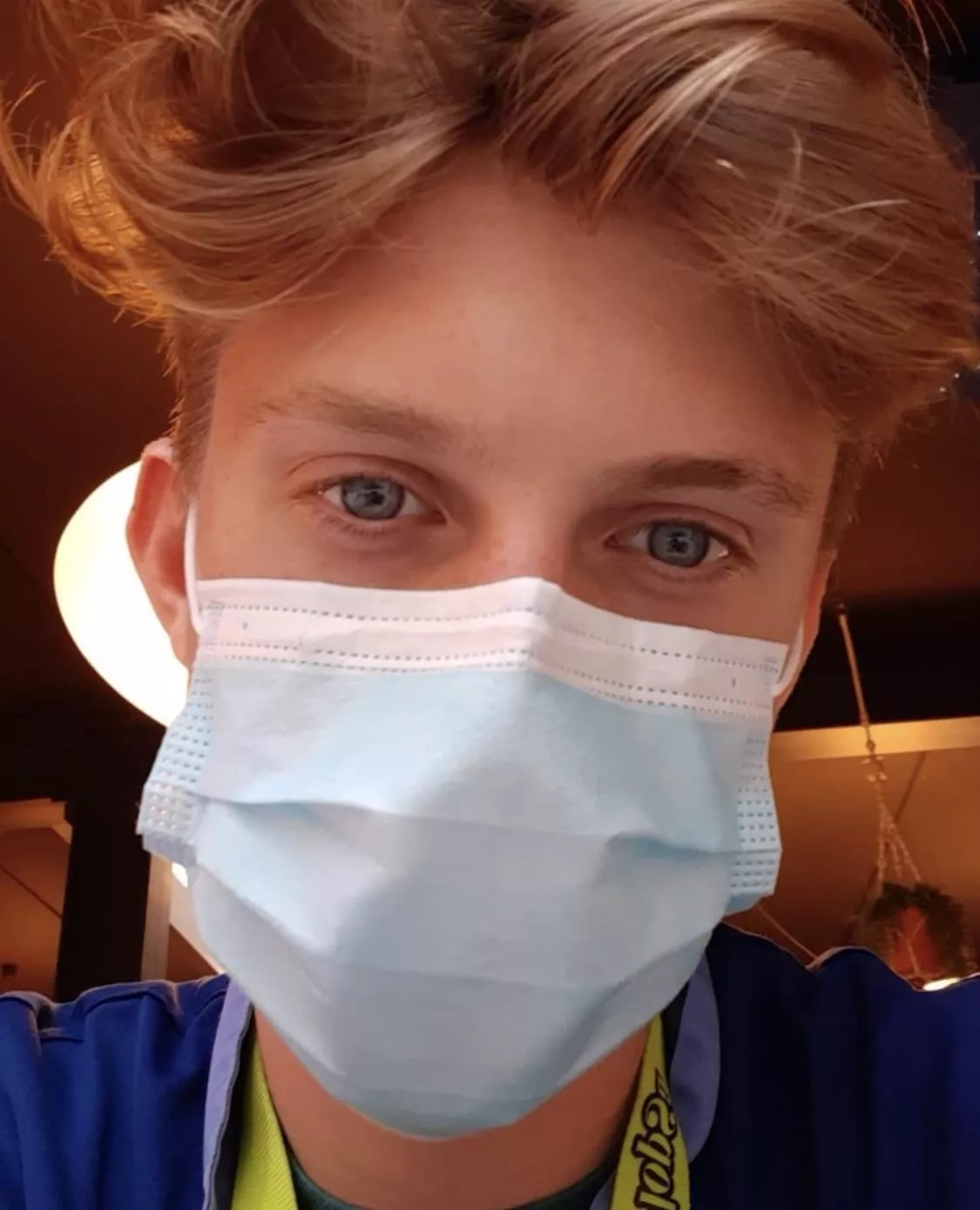 I just came out as gay to my family, feeling free!❤️ I have never had a bf or dated anyone yet due to my young age haha, any guys here with experience in life? I’m still very lost in this world as a gay guy and want someone to talk to…😅 messag