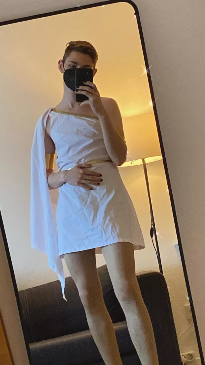 I just love little costumes 🥺🥰