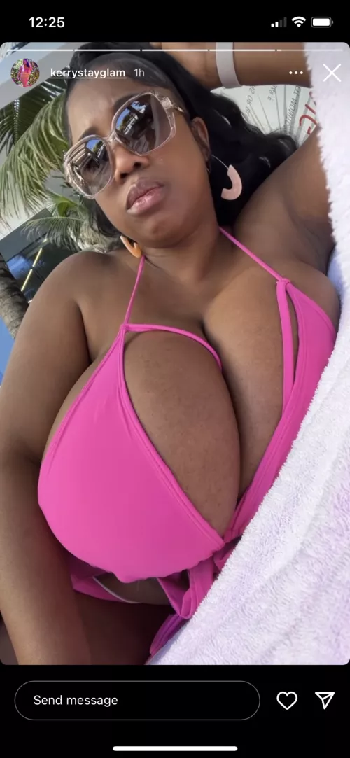 I just wish she would come out of retirement one last time. have you seen her latest Instagram photo ?holy shit