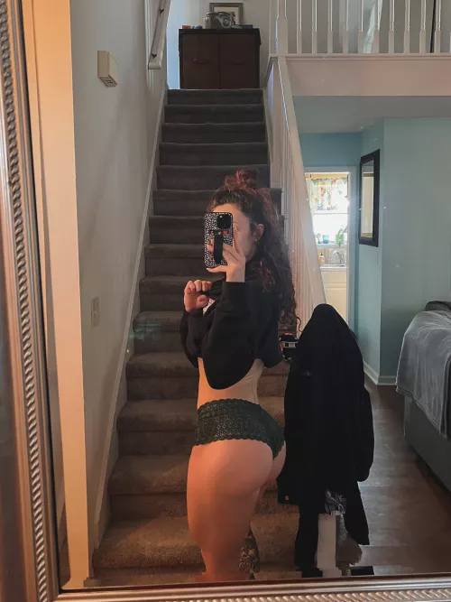 I'm gonna stay in bed all day, wanna join?