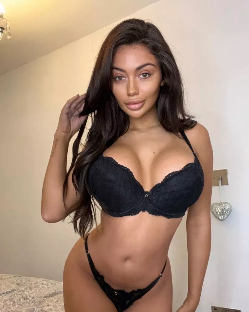 Incase your girlfriend doesn't send pictures before class!