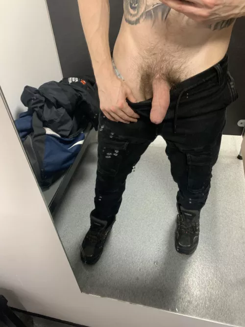 Is cumming on locker room windows acceptable 🤭