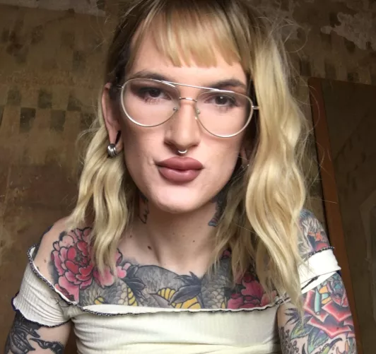 Let me be your cum dump