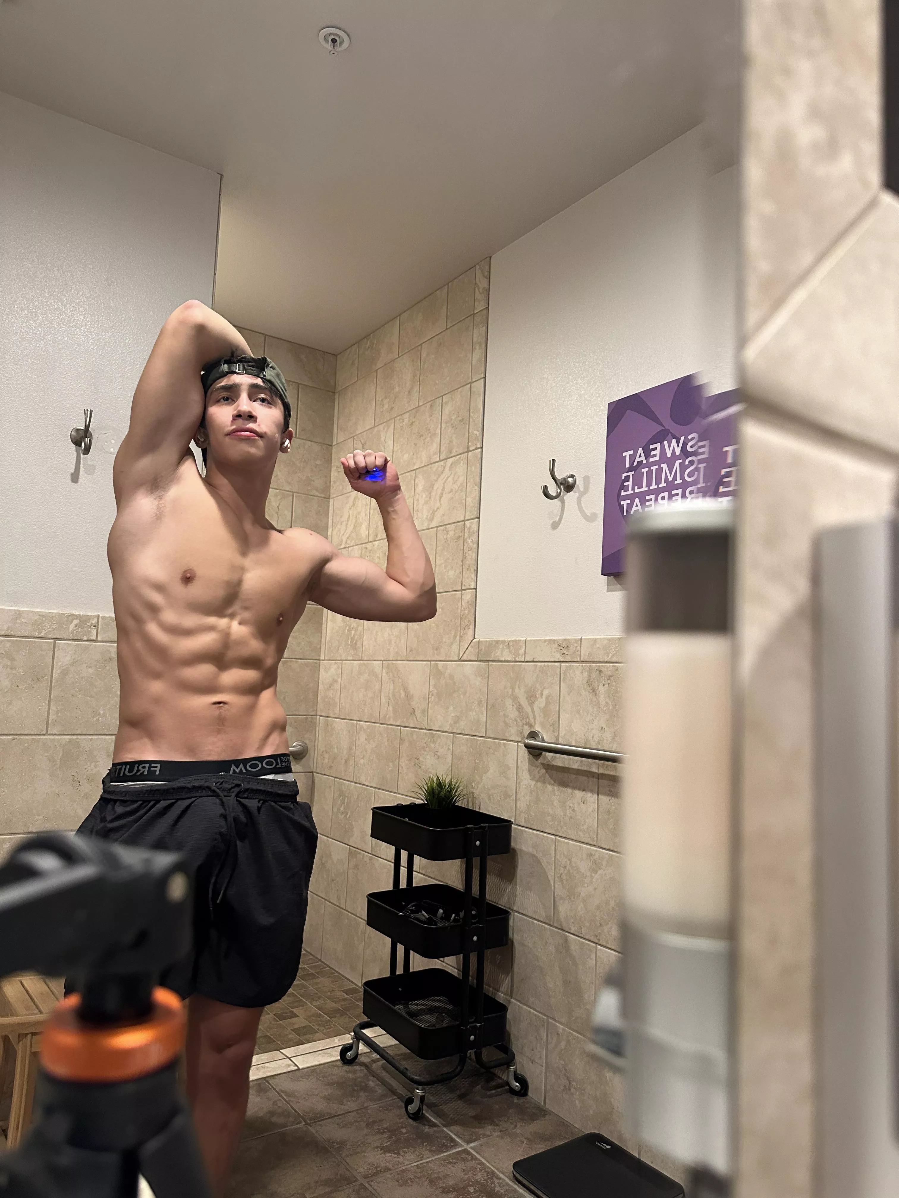 Let’s hit cardio together:) 18