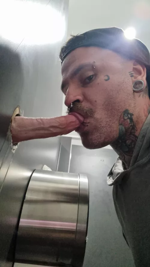 Love a good gloryhole moment