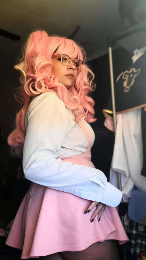 lovely waifu tuns of fun&sexy looks