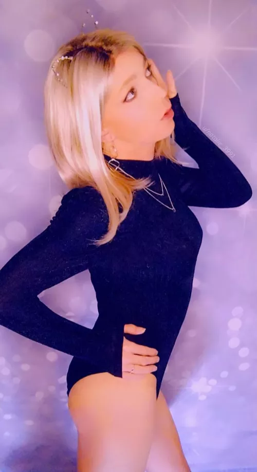 My attempt at trying to rock a bodysuit 👉👈