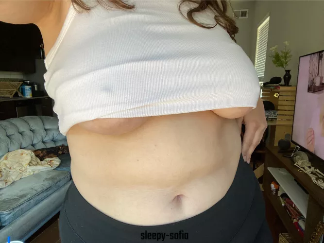 my boobs wanna play peekaboo 🙈🙉