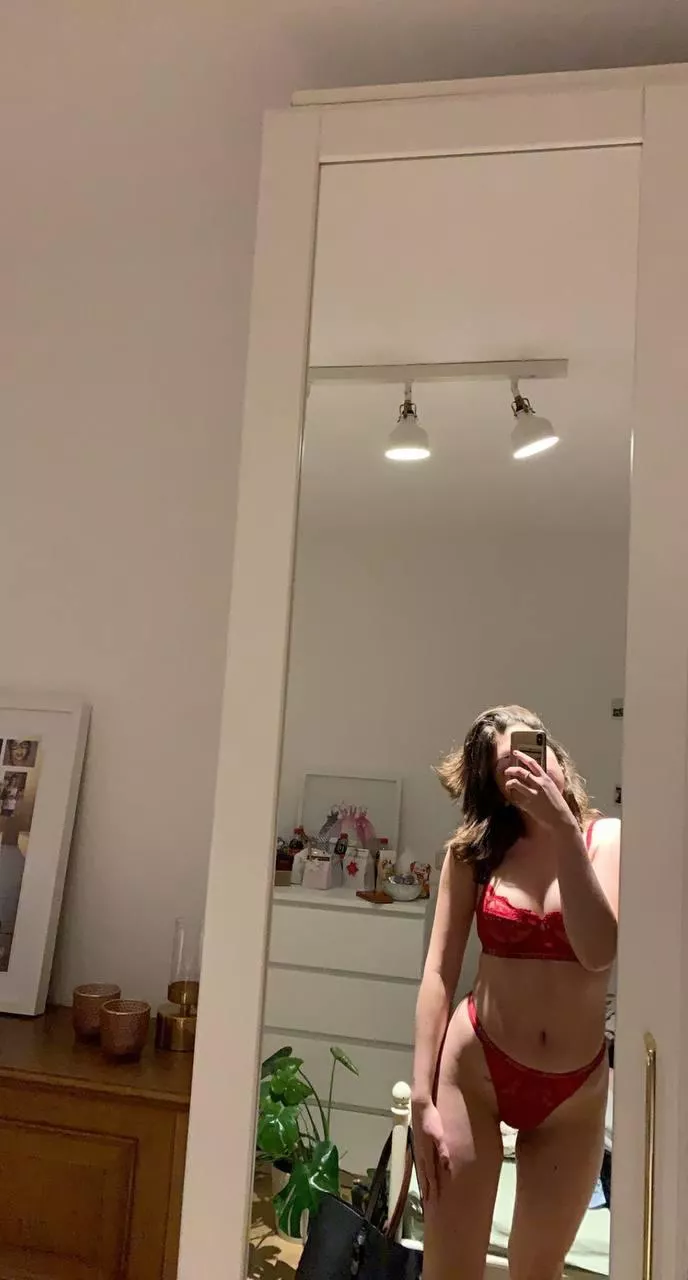 My hands have a voice and they are calling your name 😁