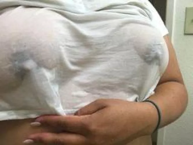 My nipples really show in this 😜