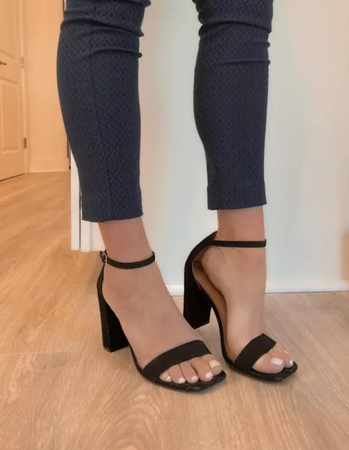 My simple blacks that I wear often and go with everything!