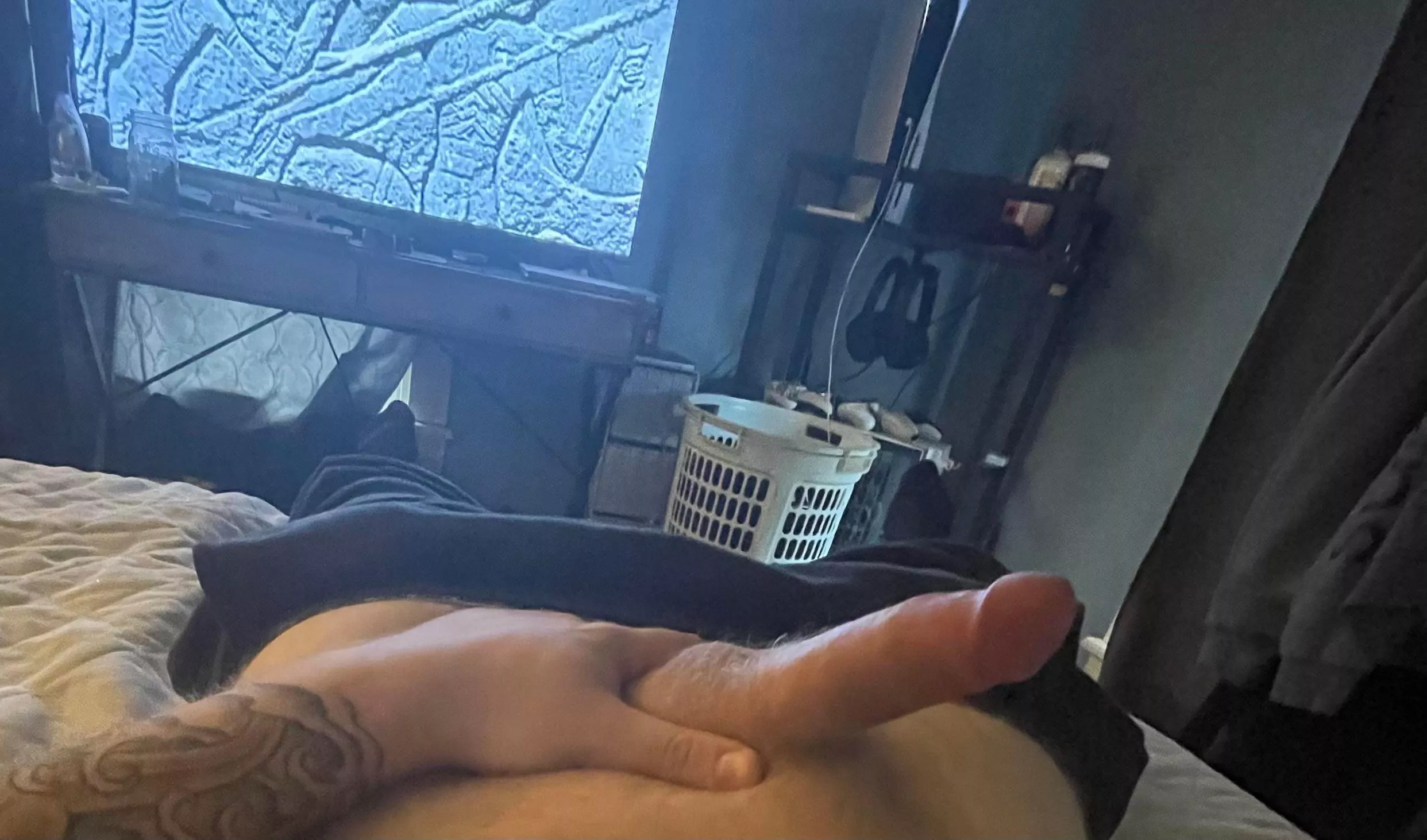 Need a stroking buddy (24)