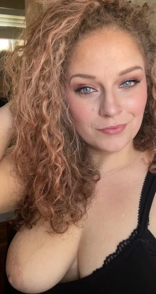 NSFW- happy Saturday, friends! 💋 [39F]