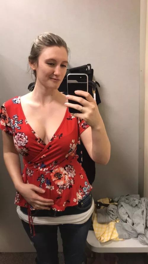 Pulled down my tank for a better view 😜