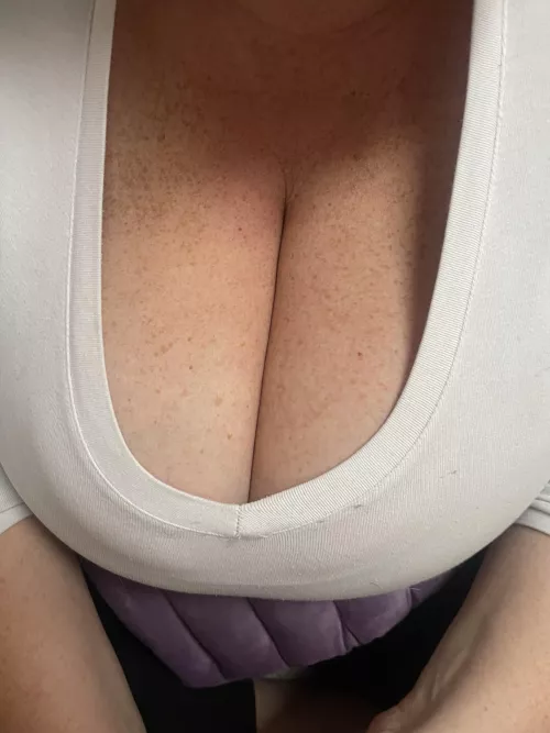 Rate my cleavage ?