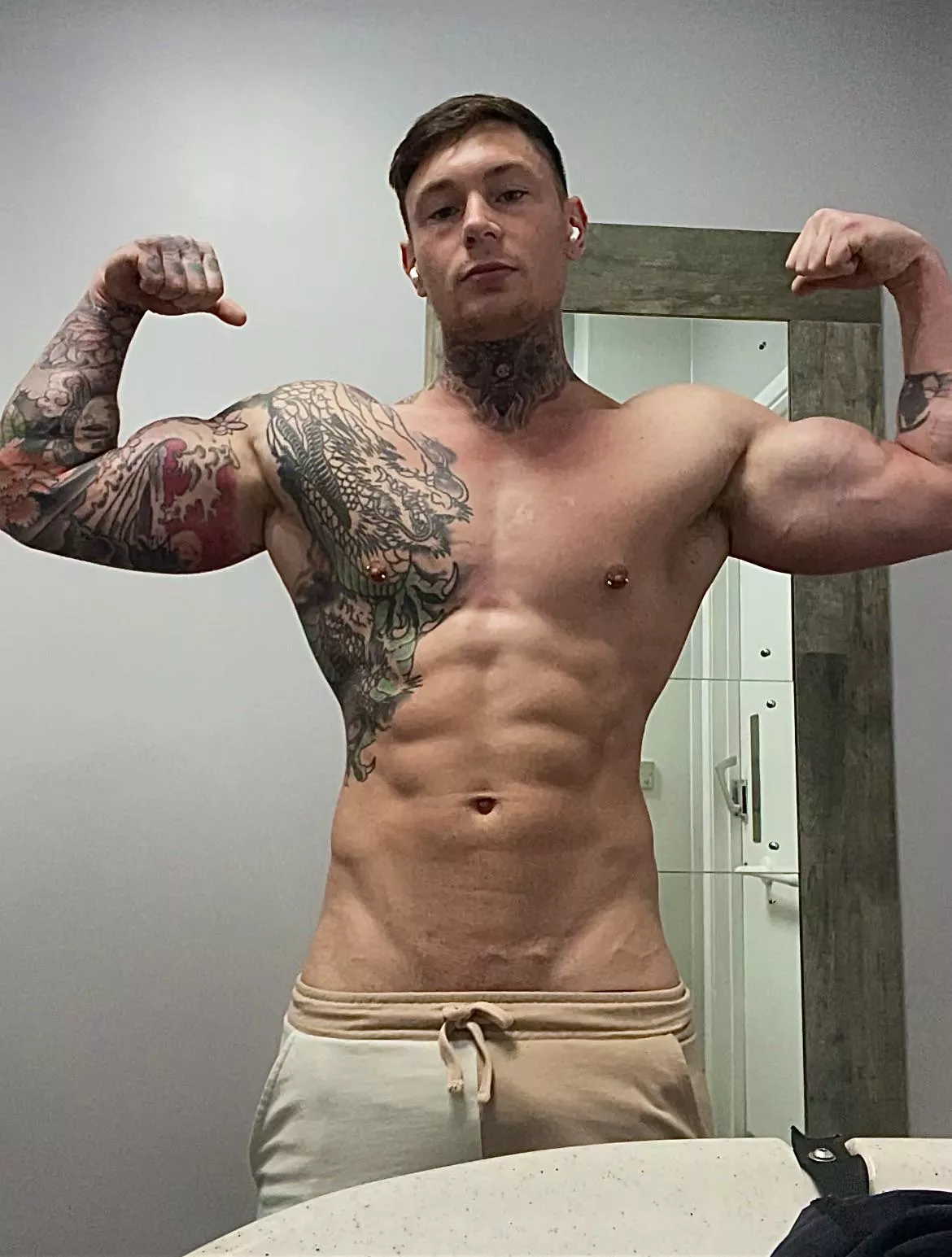 Saturday musk from the gym