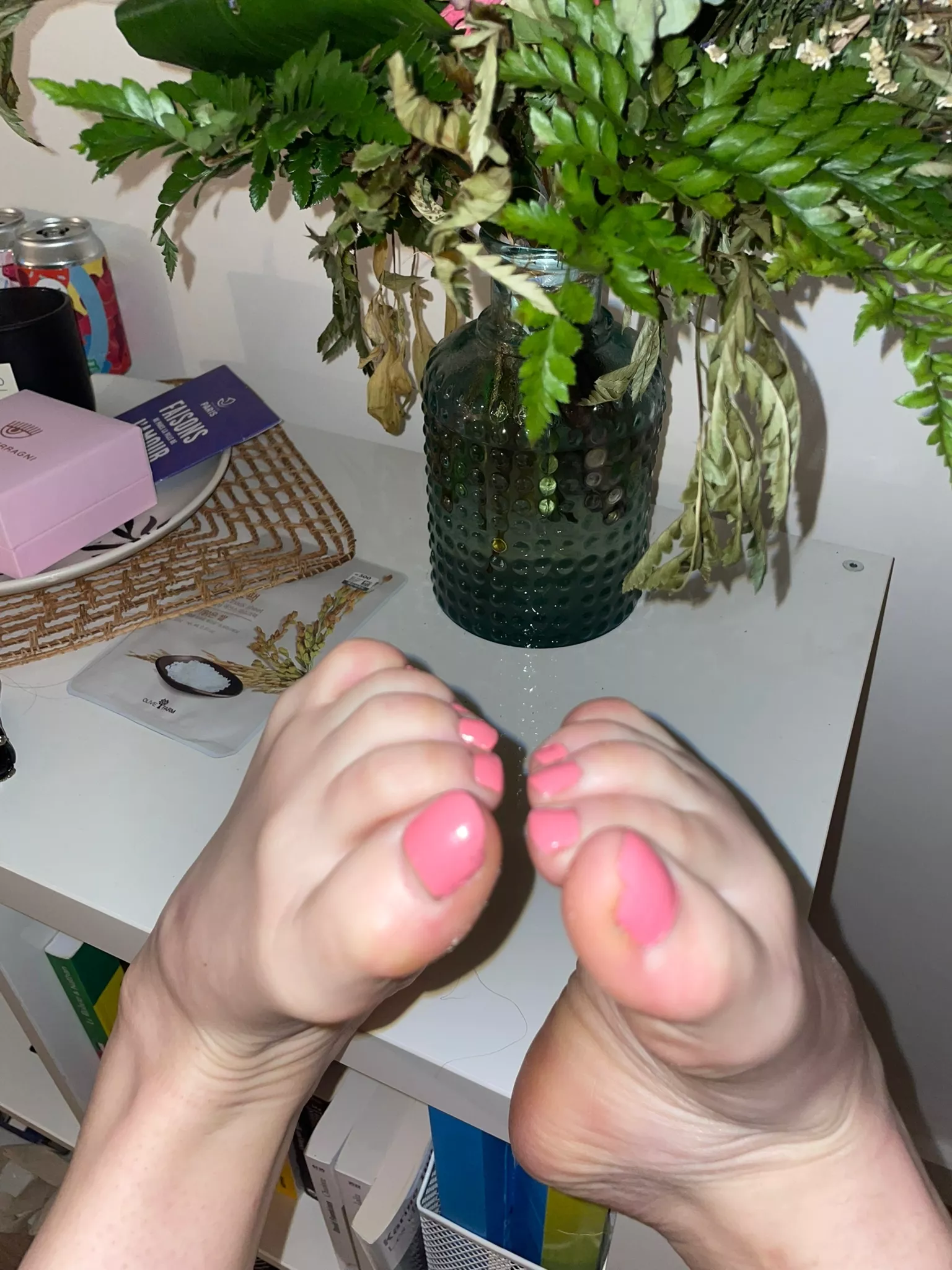 Suck my toes 😋